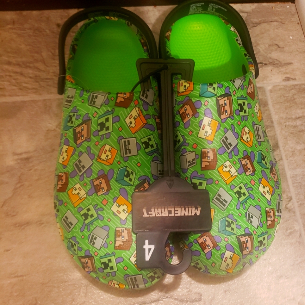 Minecraft crocs like shoes